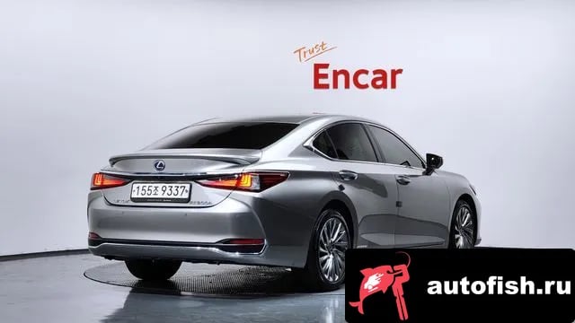 Lexus ES ES300h 7th generation 2022 года - вид 2