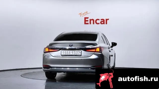 Lexus ES ES300h 7th generation 2022 года - вид 4