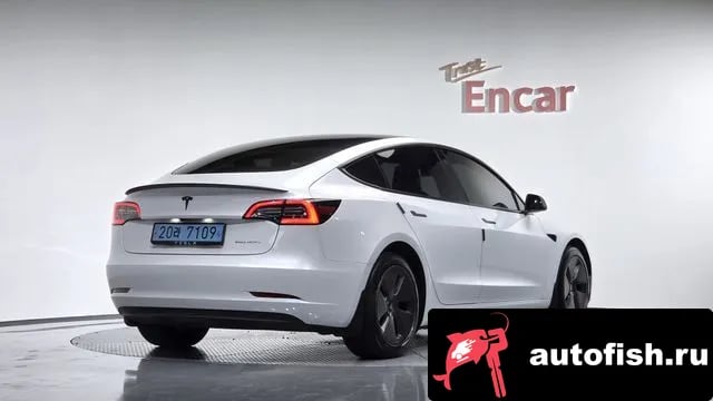 Tesla Model 3 Model 3 2021 года - вид 2