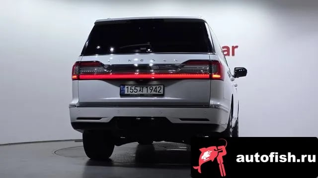 Lincoln Navigator Navigator 4th generation 2021 года - вид 4