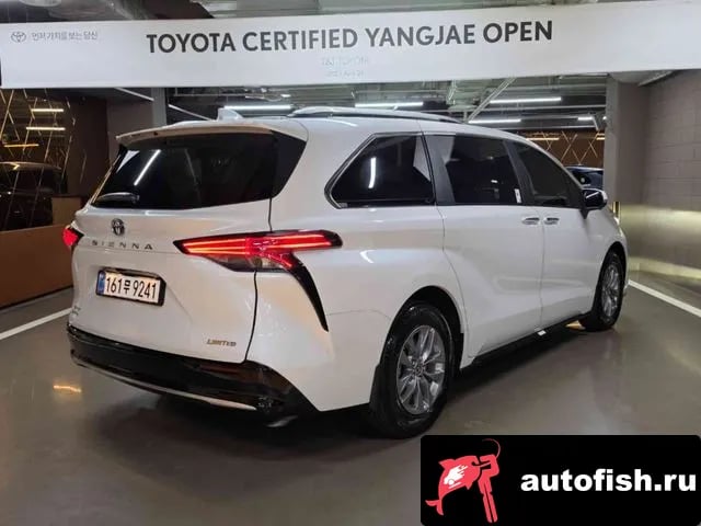 Toyota Sienna Siena 4th Generation 2025 года - вид 2
