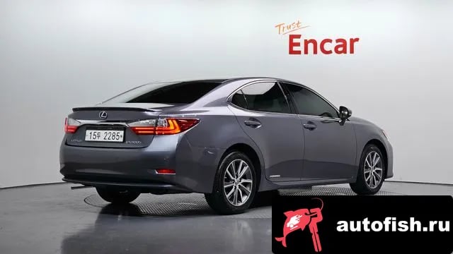 Lexus ES New ES300h 2018 года - вид 2