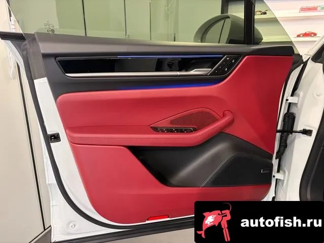 Porsche Macan Makan EV 2025 года - похожие автомобили