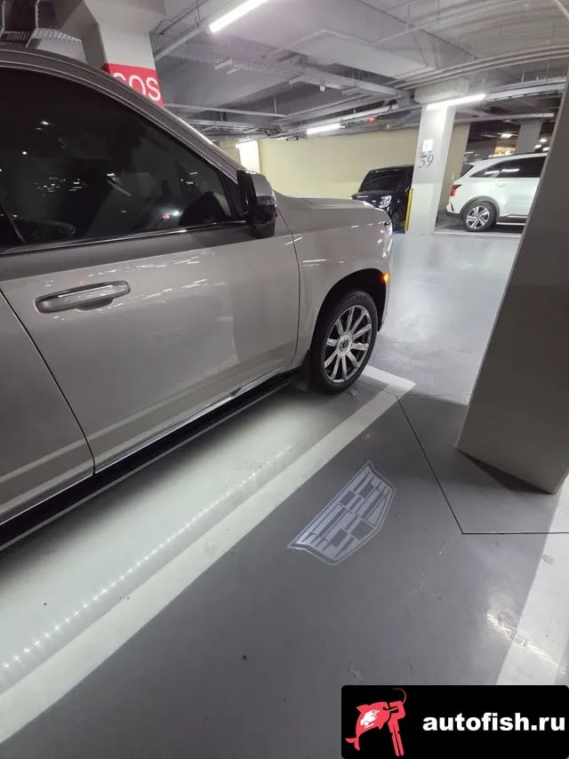Cadillac Escalade Escalade 5th Generation 2021 года - вид 6