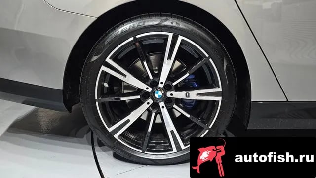 BMW 5-Series 5 Series (G60) 2025 года - вид 5