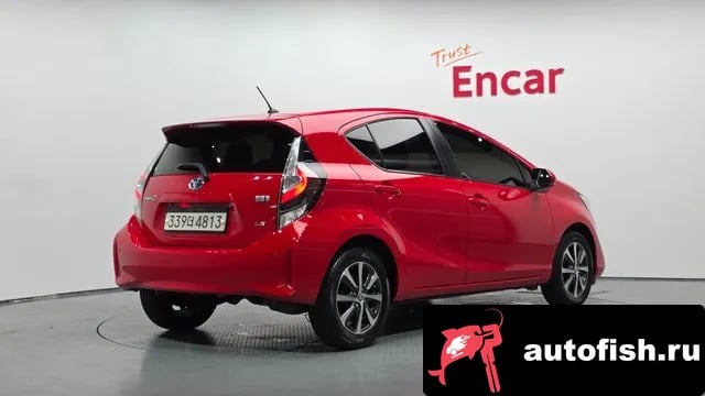 Toyota Prius Prius C 2020 года - вид 2
