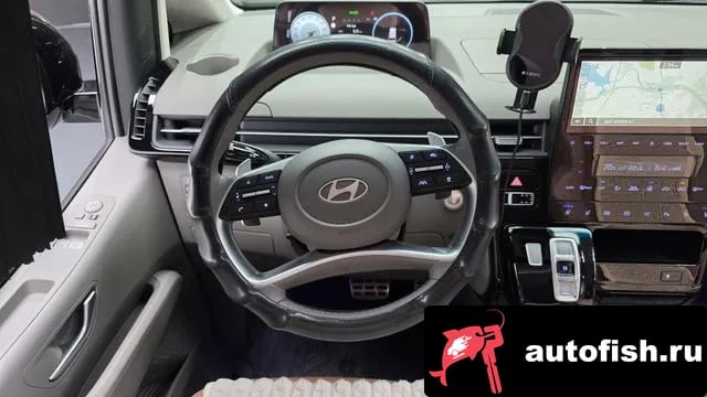 Hyundai Staria Staria 2025 года - похожие автомобили