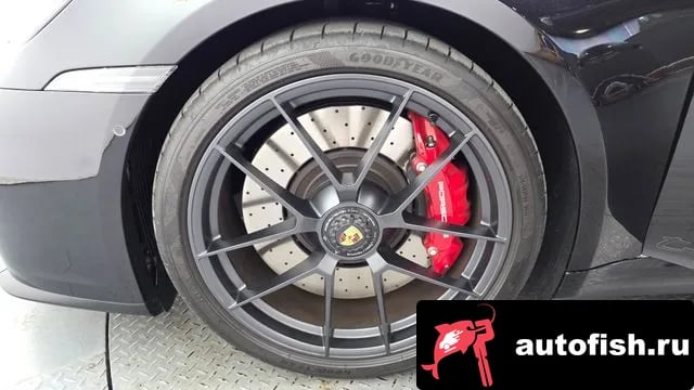 Porsche 911 911 (992) 2025 года - вид 5