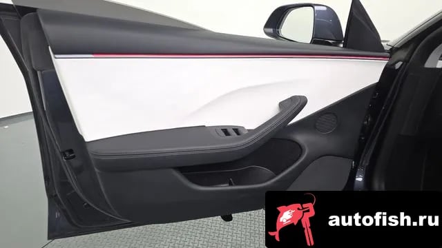 Tesla Model 3 Model 3 2025 года - похожие автомобили