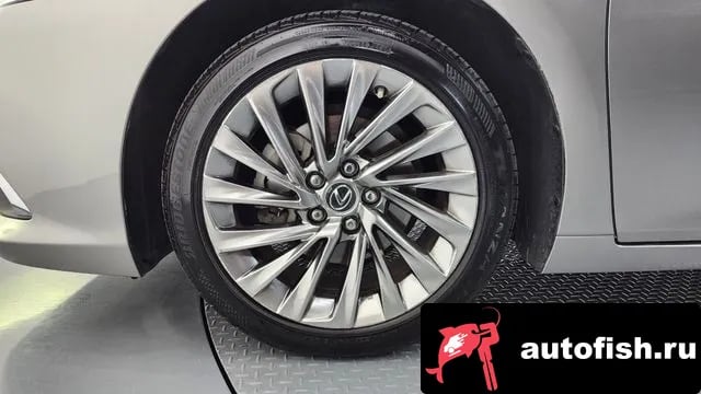 Lexus ES ES300h 7th generation 2024 года - вид 5