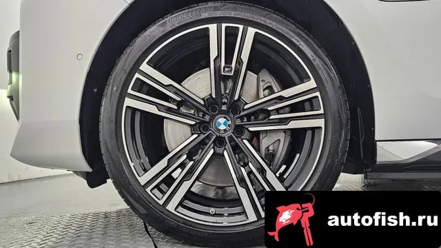 BMW 7-Series 7 Series (G70) 2025 года - вид 5