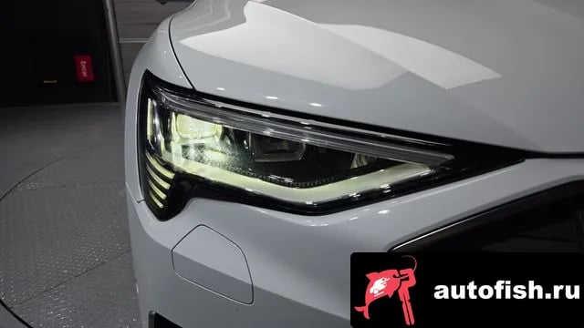 Audi e-tron e-Tron 2022 года - похожие автомобили