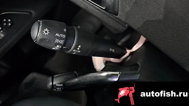 Peugeot 3008 3008 second generation 2020 года - похожие автомобили