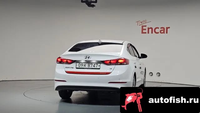Hyundai AVANTE Avante AD 2018 года - вид 3