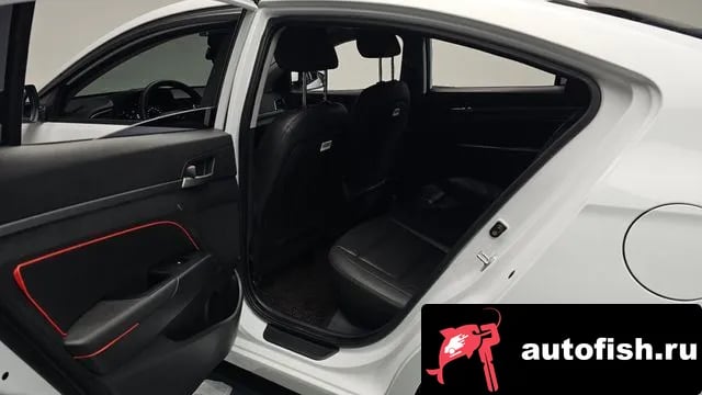 Hyundai AVANTE Avante AD 2018 года - похожие автомобили