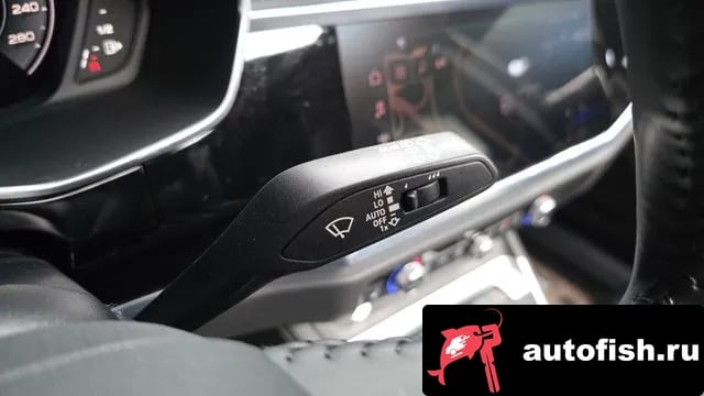 Audi Q3 Q3 (F3) 2020 года - похожие автомобили