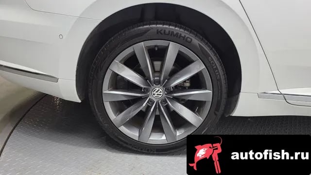 Volkswagen Arteon Atheon 2020 года - вид 5