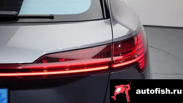 Audi e-tron e-Tron 2020 года - похожие автомобили