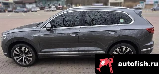 Volkswagen Touareg Tuareg 3rd generation 2020 года - похожие автомобили