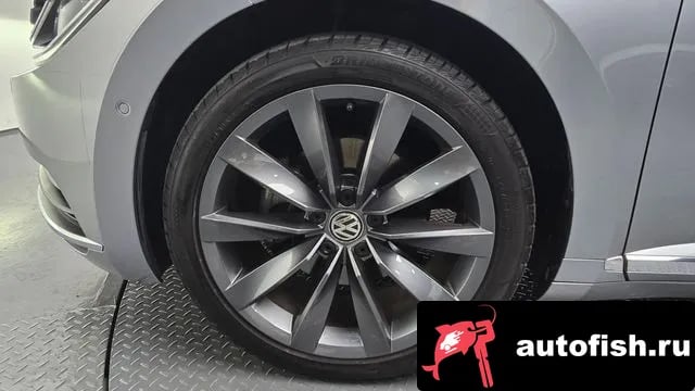 Volkswagen Arteon Atheon 2020 года - вид 4