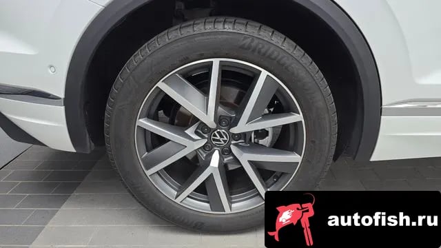 Volkswagen Touareg Tuareg 3rd generation 2023 года - вид 5