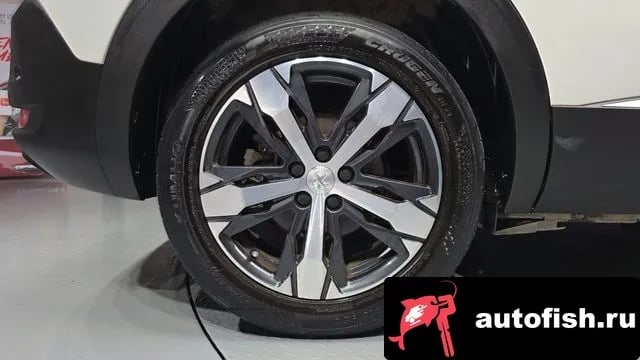 Peugeot 5008 5008 second generation 2018 года - вид 5