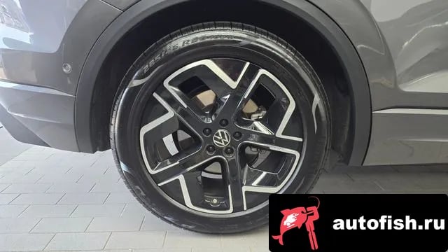 Volkswagen Touareg Tuareg 3rd generation 2025 года - вид 5