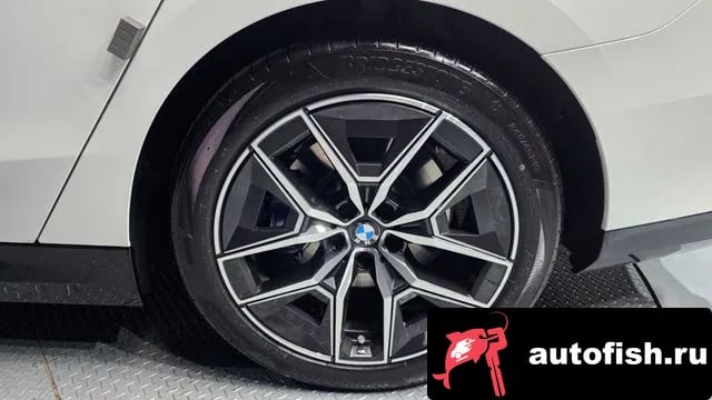 BMW 5-Series 5 Series (G60) 2026 года - похожие автомобили