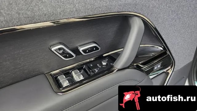 Land Rover Range Rover Sport Range Rover Sport 3rd Generation 2025 года - похожие автомобили