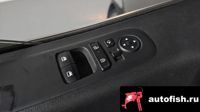 Hyundai Staria Staria 2024 года - похожие автомобили