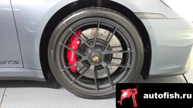 Porsche 911 911 (992) 2025 года - вид 5