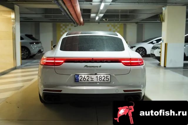 Porsche Panamera Panamera (971) 2018 года - вид 3