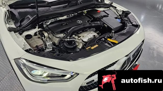 Mercedes-Benz GLA-Class GLA - Class H247 2023 года - вид 6