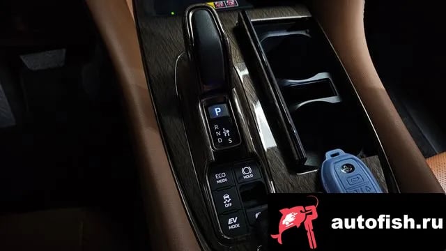 Toyota Alphard Alphad 4th Generation 2023 года - похожие автомобили