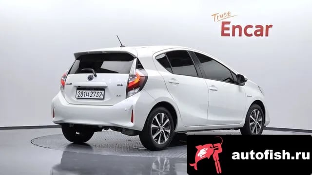 Toyota Prius Prius C 2019 года - вид 2