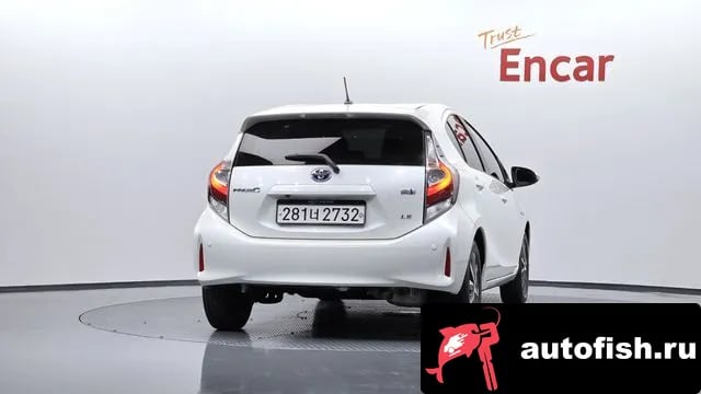 Toyota Prius Prius C 2019 года - вид 4