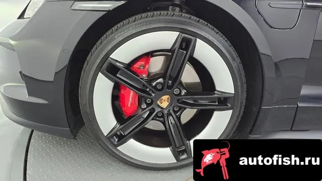 Porsche Taycan Taikan 2024 года - вид 5