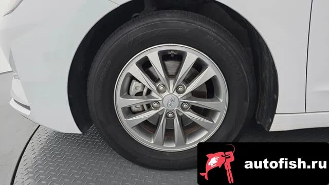 Hyundai AVANTE The New Avante AD 2019 года - вид 5