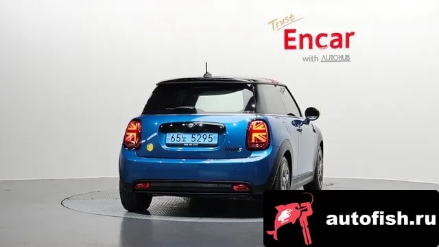 Mini Cooper Cooper Electric 2023 года - вид 4
