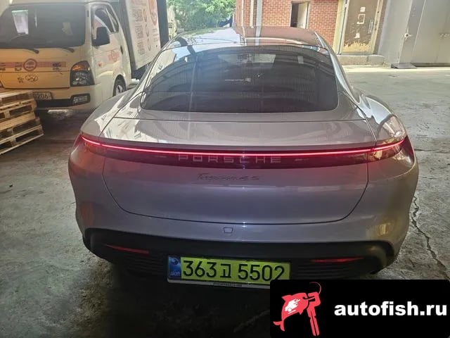 Porsche Taycan Taikan 2025 года - вид 3