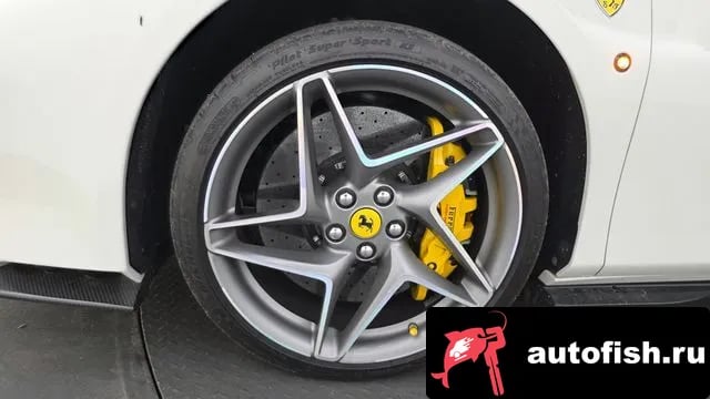 Ferrari F8 F8 Tributo 2020 года - вид 5