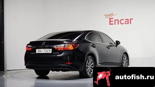 Lexus ES New ES300h 2018 года - похожие автомобили
