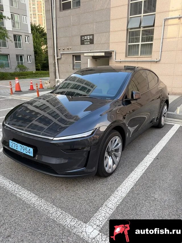 Tesla Model Y Model Y 2025 года - автомобиль из Южной Кореи