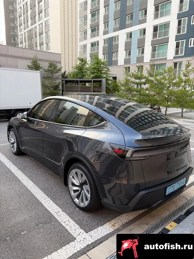 Tesla Model Y Model Y 2025 года - вид 2