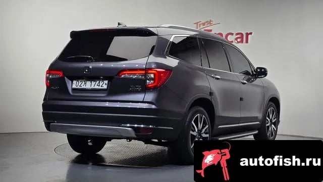 Honda Pilot Pilot 3rd generation 2019 года - вид 2