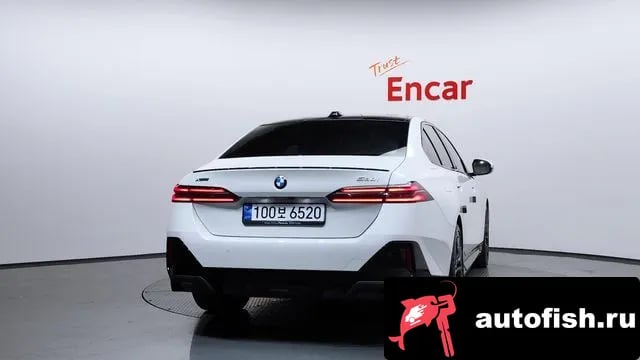 BMW 5-Series 5 Series (G60) 2025 года - вид 4