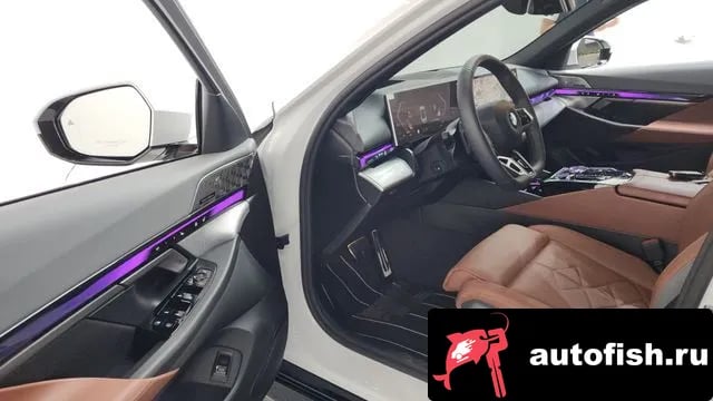 BMW 5-Series 5 Series (G60) 2025 года - похожие автомобили
