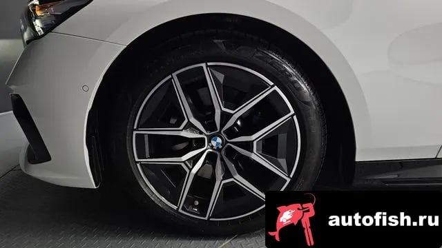 BMW 5-Series 5 Series (G60) 2025 года - вид 5