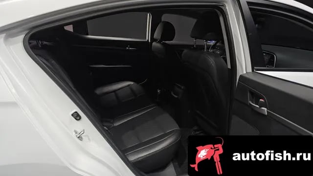 Hyundai AVANTE Avante AD 2018 года - похожие автомобили