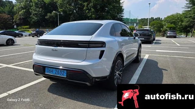 Porsche Macan Makan EV 2025 года - вид 2